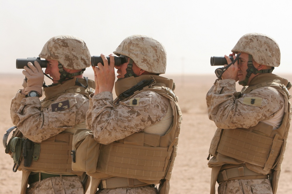Marines resupply Al Qaim during air-drop mission