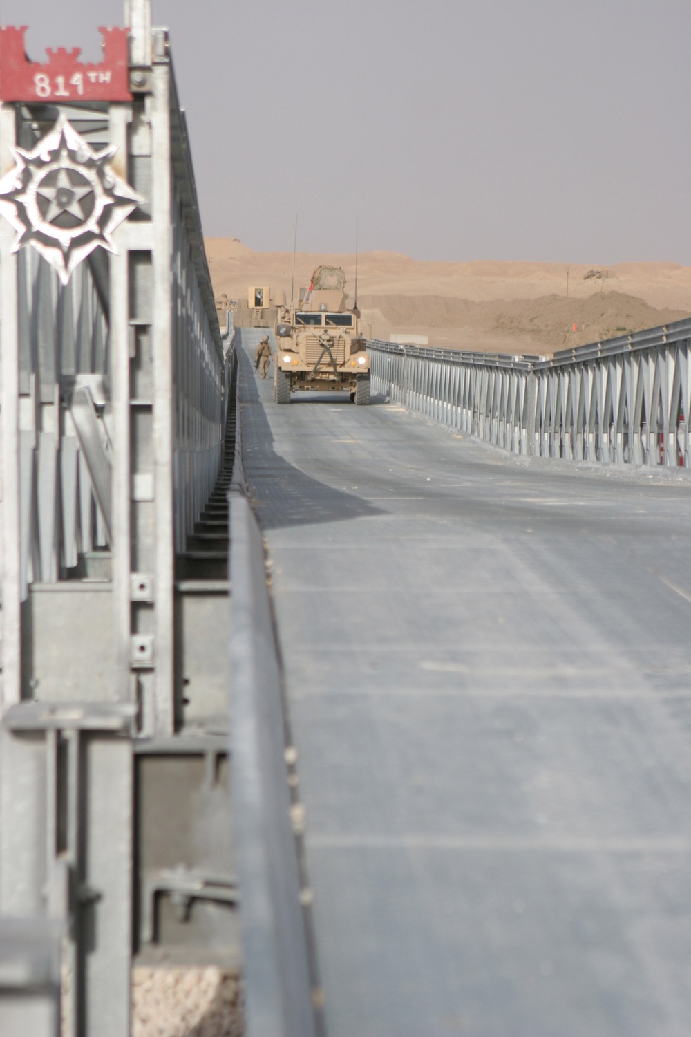 U.S. military and Iraqis in Baghdadi complete new way to cross Euphrates