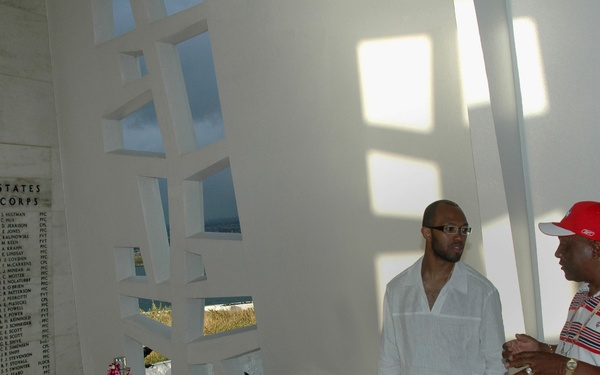 Rams wide receiver visits USS Arizona Memorial