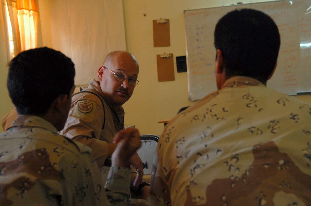 Airmen Train Iraqi Air Force Members