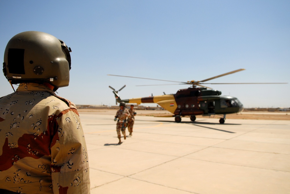 Airmen Train Iraqi Air Force Members