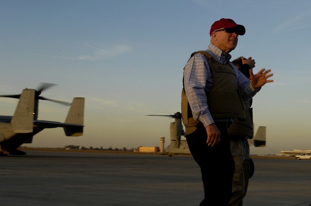 Sen. McCain visits Iraq