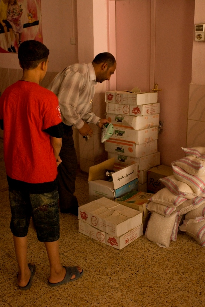 Soldiers, Iraqi Police Visit Kut Orphanage Soldiers, Iraqi Police Visit Kut Orphanage