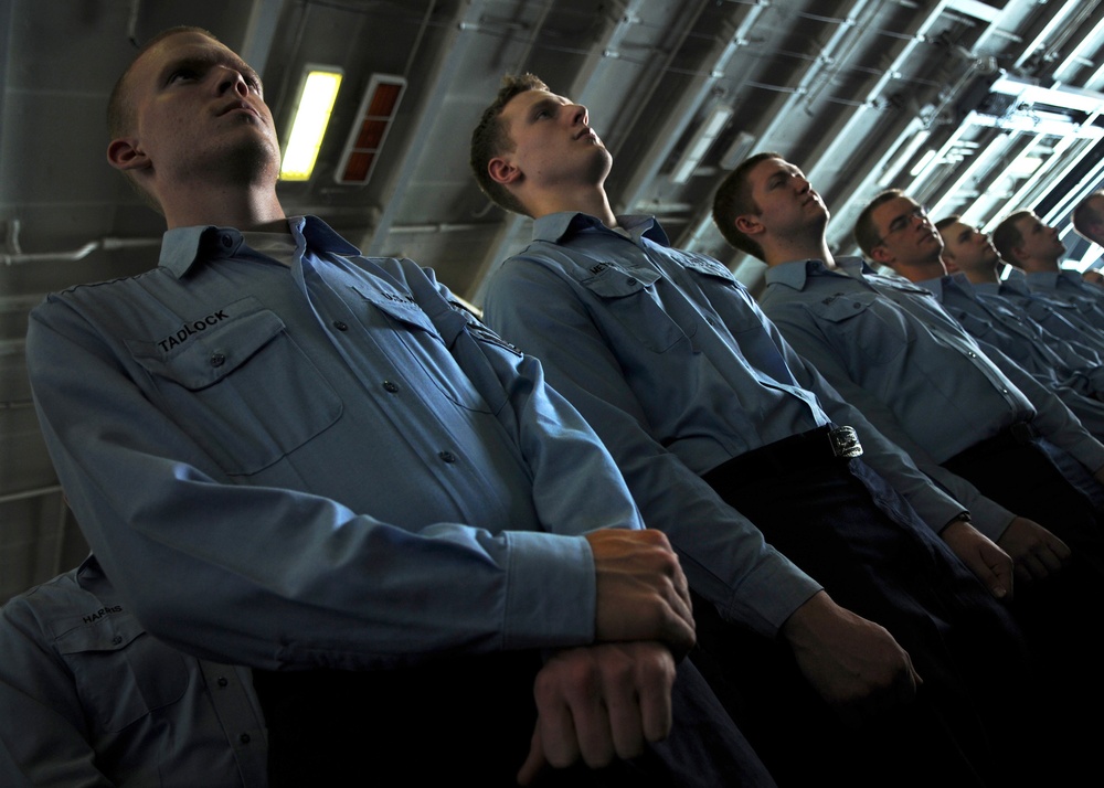 Dvids Images Uss Abraham Lincoln Captain Speaks To Newly Promoted Sailors [image 2 Of 5]