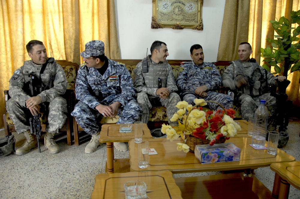 Working with the Iraqi national police in Jisr Diyala