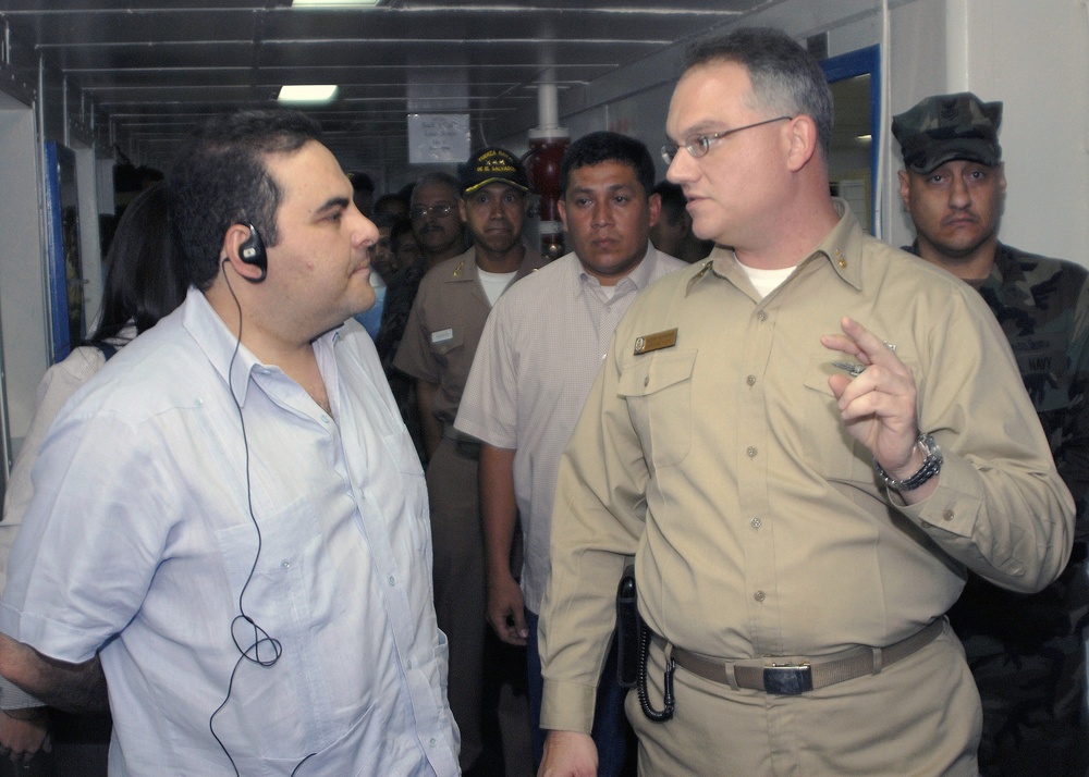 U.S. Navy, Salvadorans conduct humanitarian work, speak of success