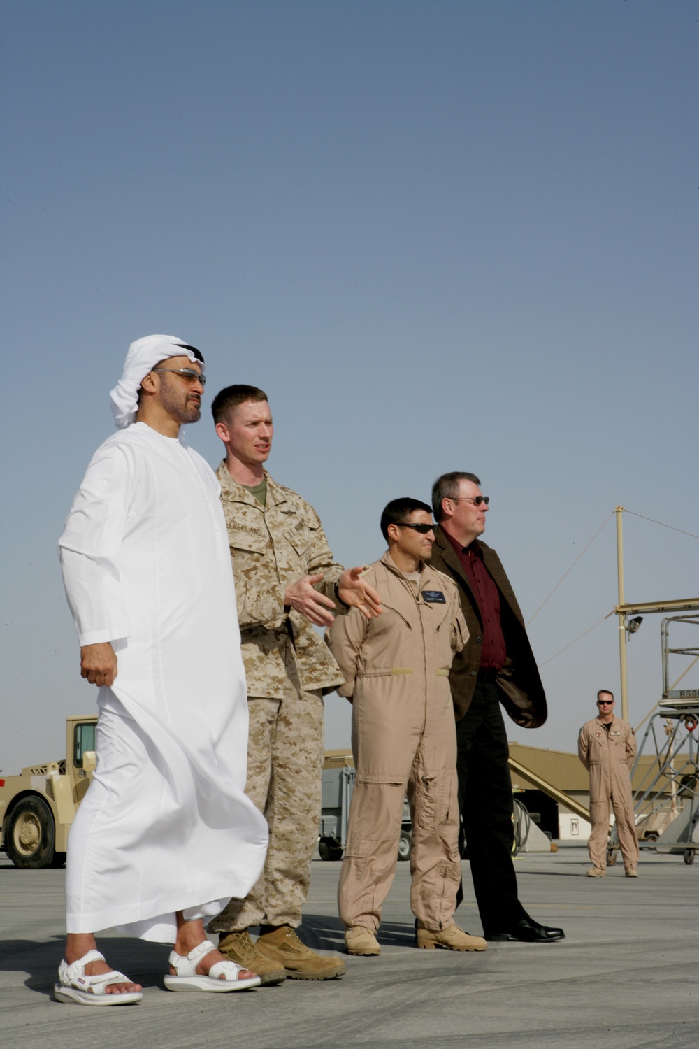 Abu Dhabi prince visits with Marines