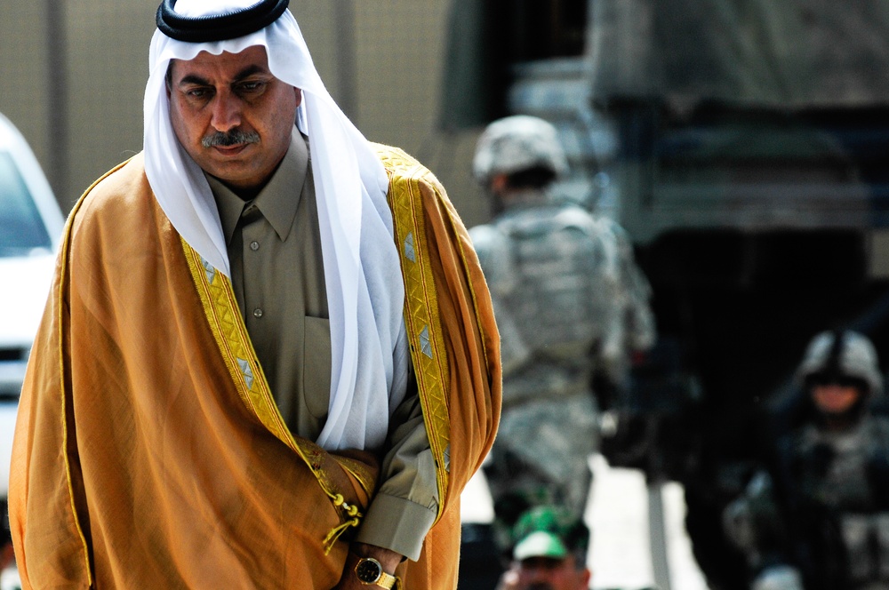 Contract signing for Sons of Iraq