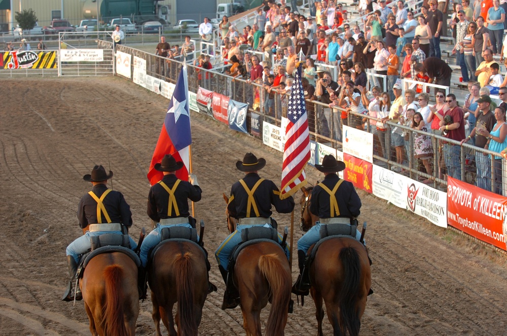 Horse Cavalry Detachment Shoots, Rides the Old-school Way During Pre-show