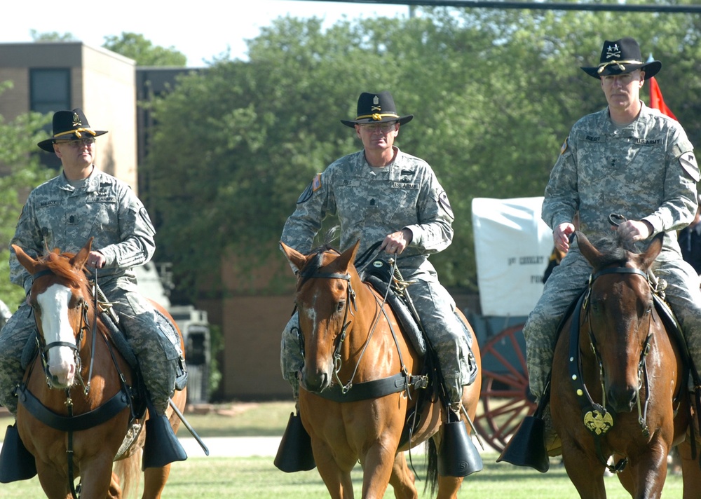 Malloy accepts responsibility as First Team's command sergeant major