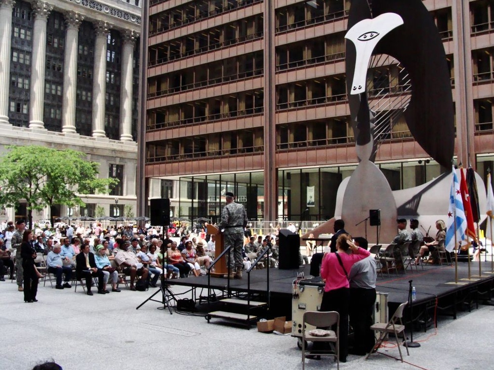 U.S. Army Celebrates 233rd Birthday in Chicago's Daley Plaza
