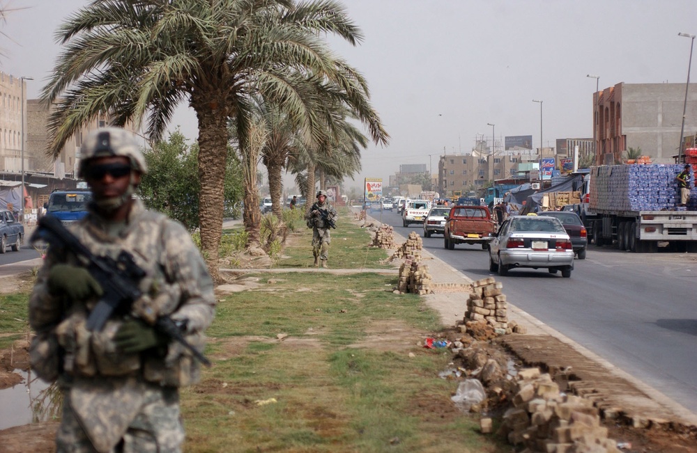Regulars conduct foot patrol through Thawra 2