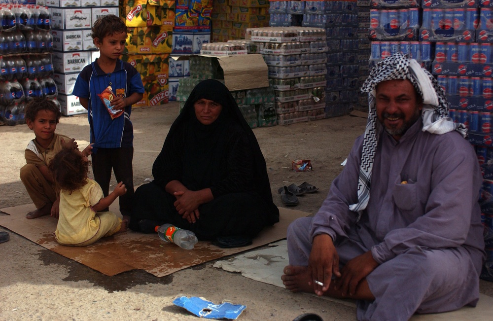 Regulars conduct foot patrol through Thawra 2