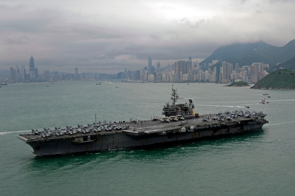 Kitty Hawk anchors in Hong Kong