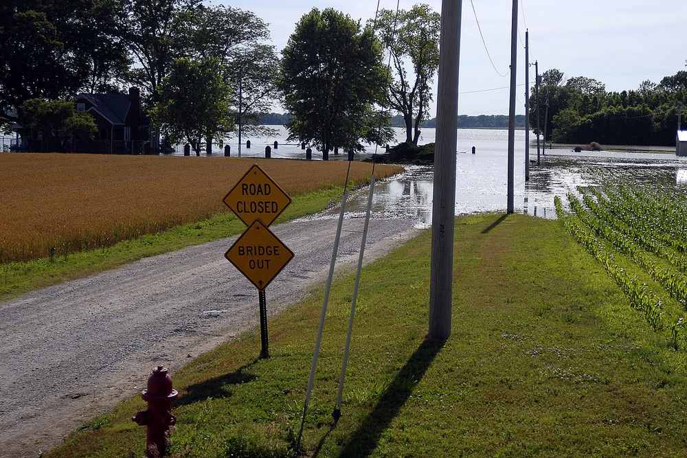 Levee Gives Out, Guardsmen Respond with Local Agencies for Vincennes, Ind.