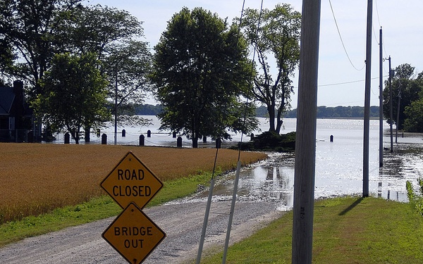 Levee Gives Out, Guardsmen Respond with Local Agencies for Vincennes, Ind.