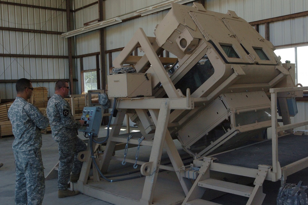 Soldiers Learn How to Take the HEAT