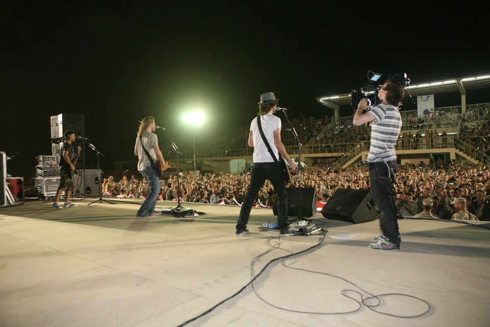 Puddle of Mudd performs at Al Asad