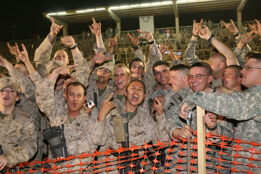 Puddle of Mudd performs at Al Asad
