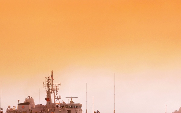 Coalition Forces Clear Mine Danger Area in Persian Gulf