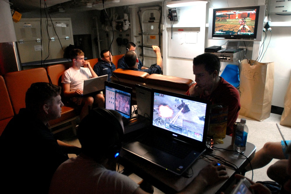 Sailors relax aboard USS Ronald Reagan