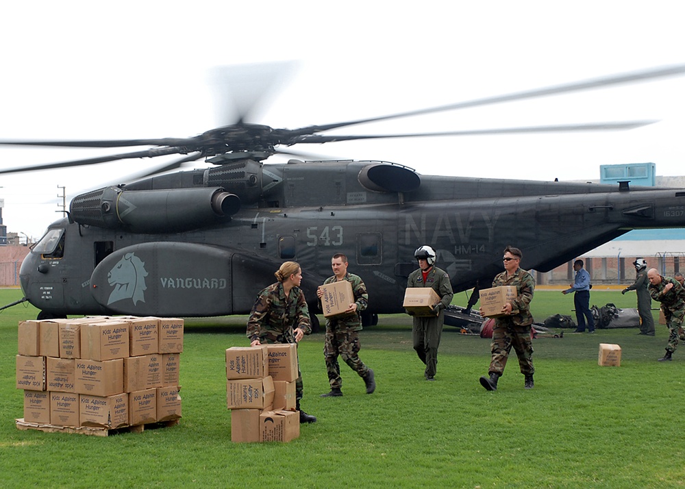 DVIDS - Images - Sailors deliver donated goods during Project Handclasp ...