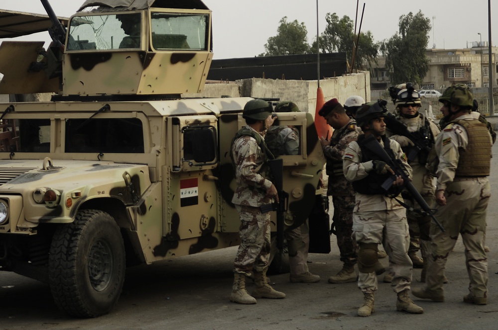 Security check on soldiers in the Sadr City District