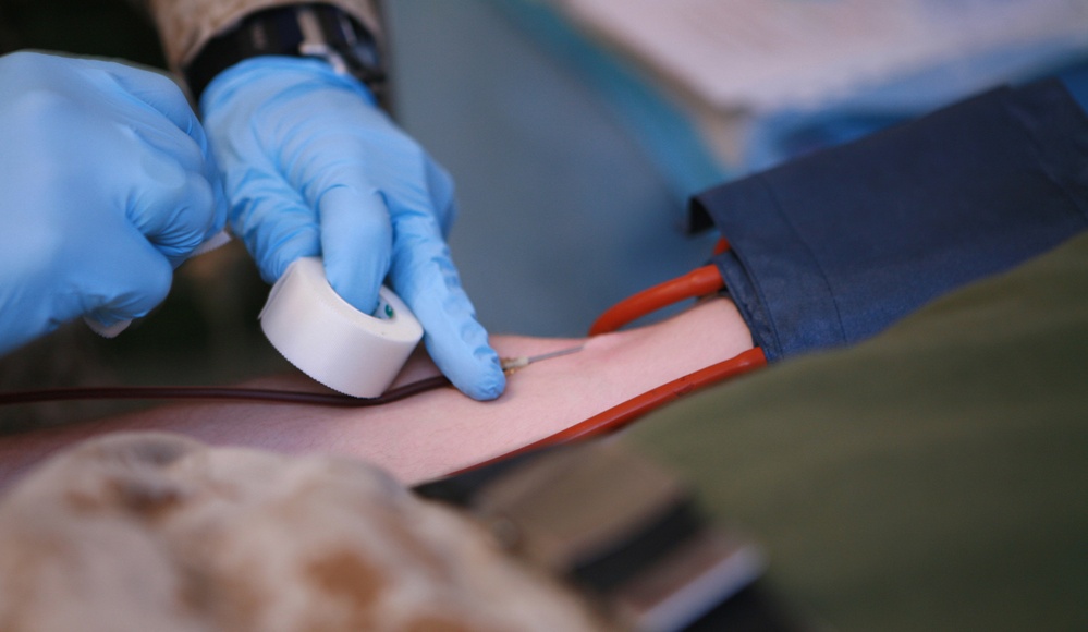 Service members rush to walking blood bank