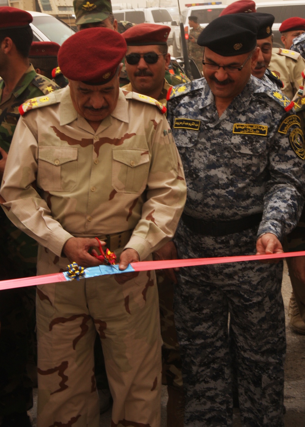 Iraqi army displays collection of weapons confiscated from Sadr City