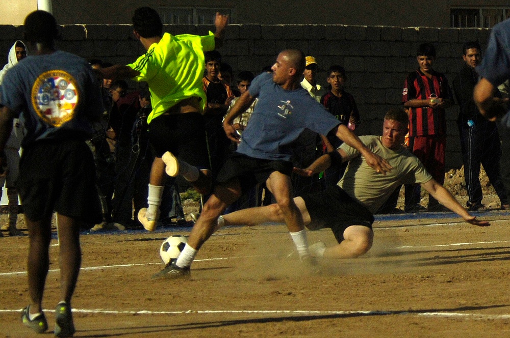 10th Mountain Division Takes on Sons of Iraq in Soccer Match