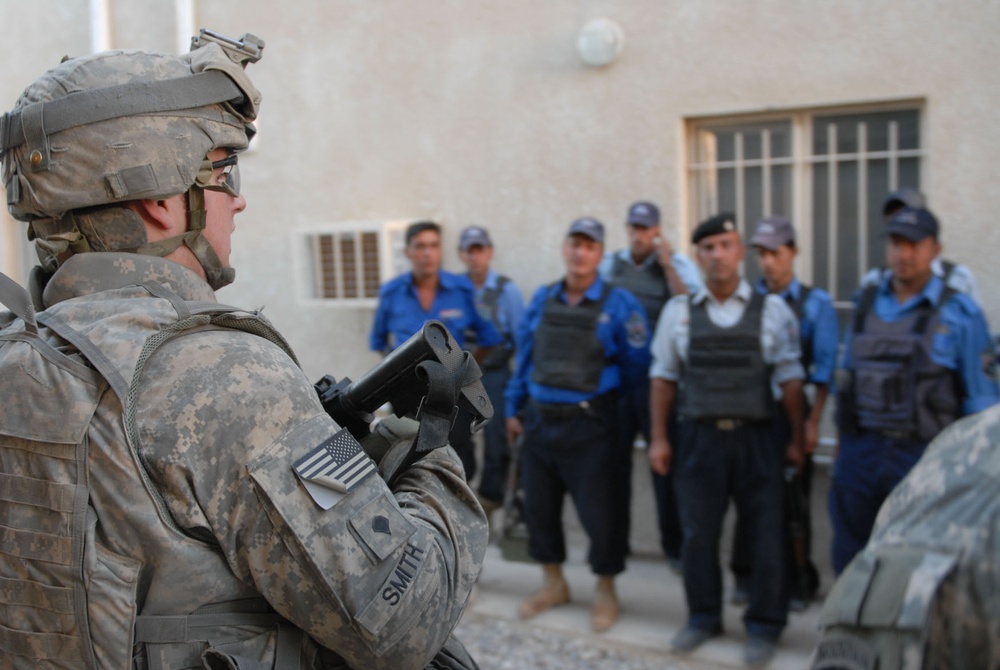 Creek Co. teaches importance of hydration, conducts joint patrol in Jaza'ir