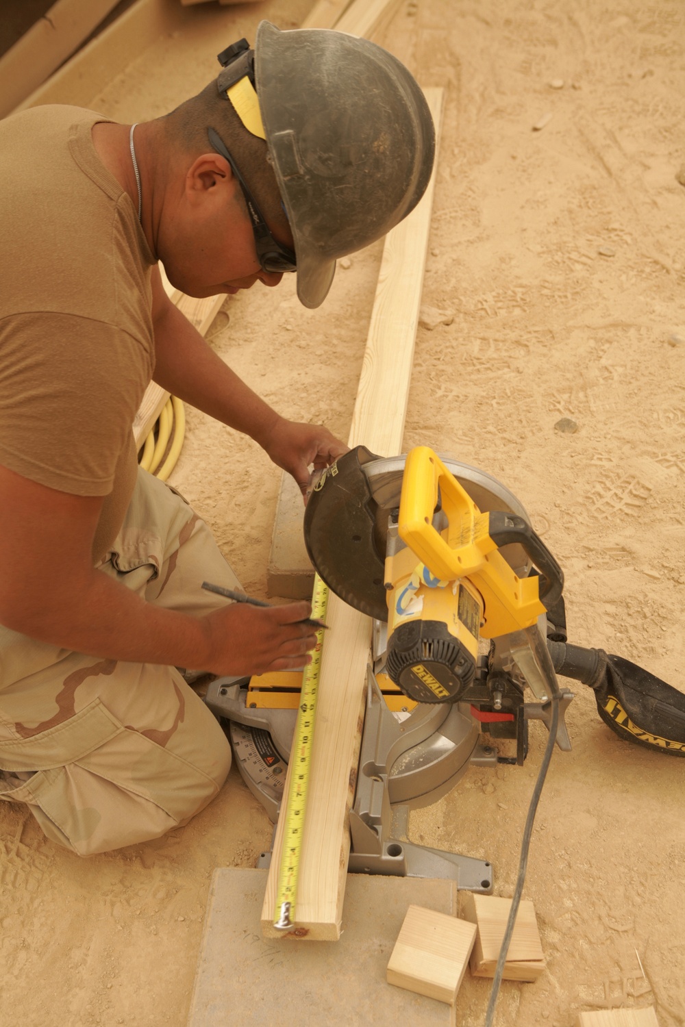 Seabees construct huts in Al Anbar province