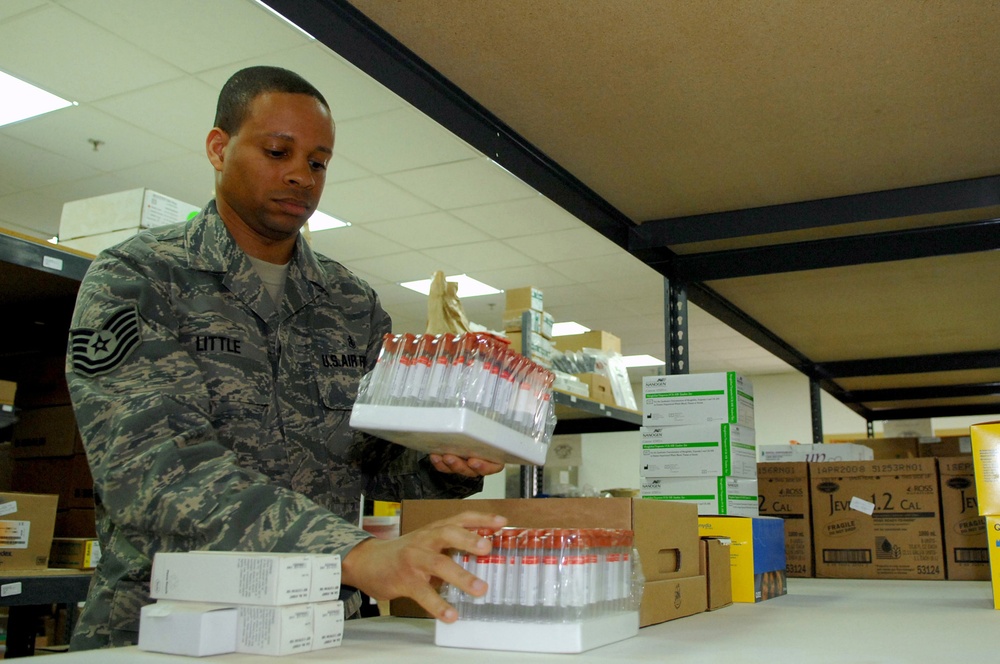 332nd Expeditionary Medical Support Squadron at work in Iraq