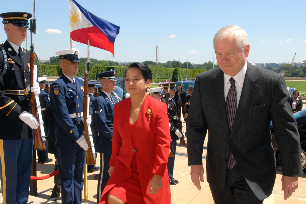 Bush Commits Navy Support Following Philippines Typhoon