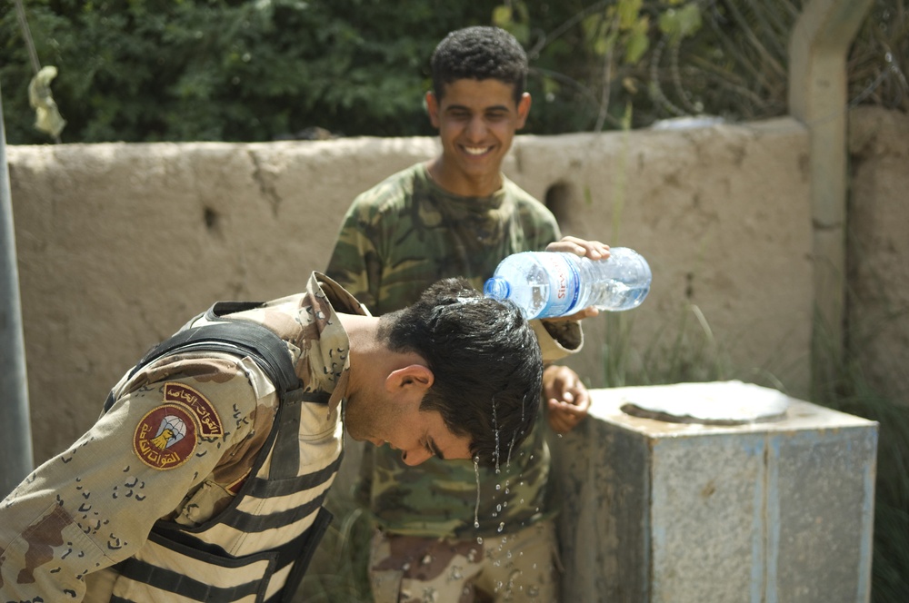 Iraqi Army Conducts Operation Cougar Storm