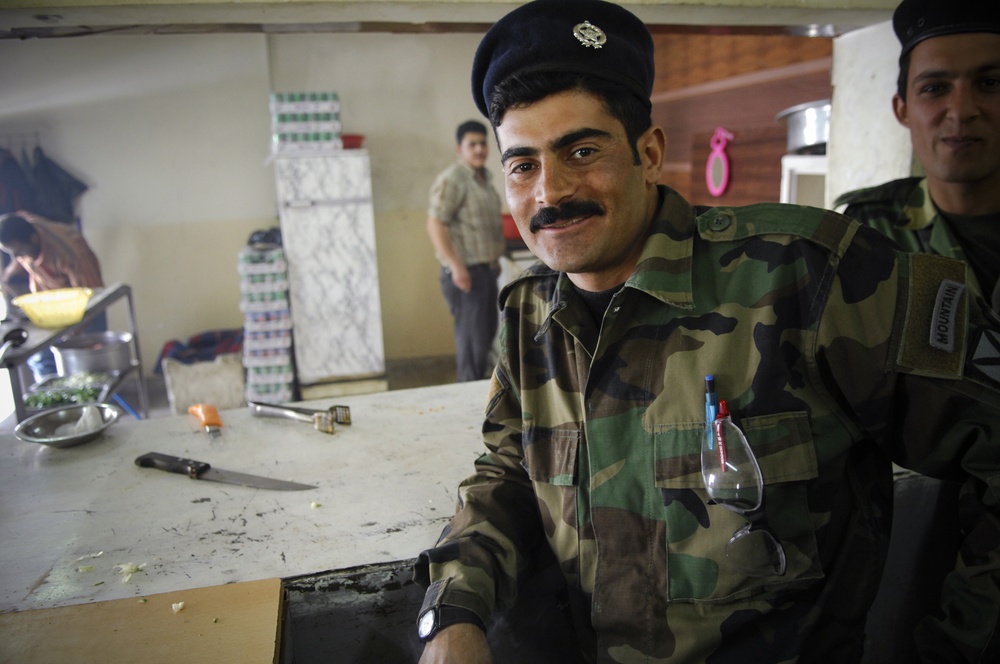 Soldiers mingle with Kirkuk locals during patrol