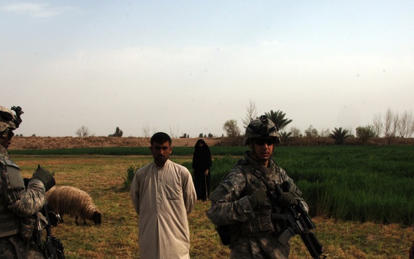 Soldiers fly off after cache search