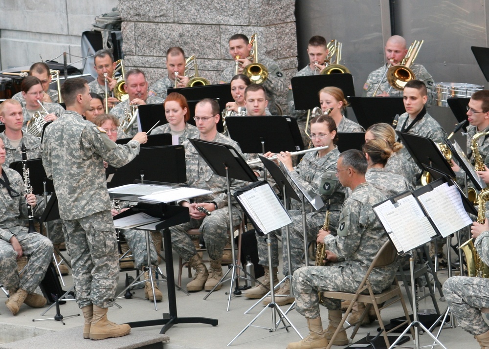 Minnesota National Guard's  'Red Bull' Band