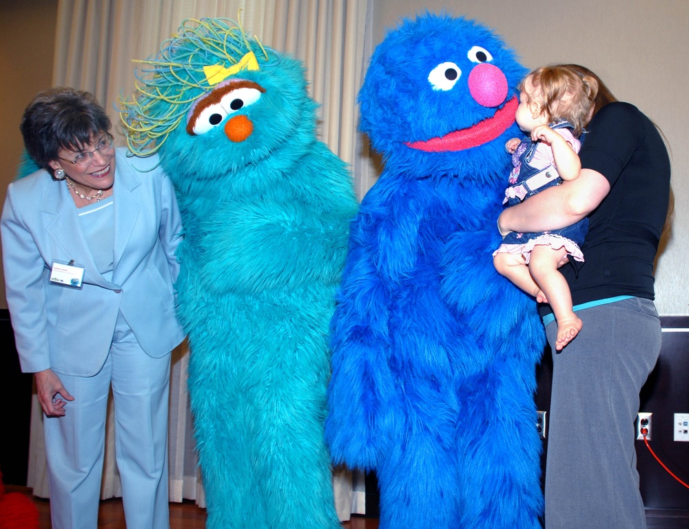 America Supports You: Elmo Visits Military Kids to Help With Deployment Stress