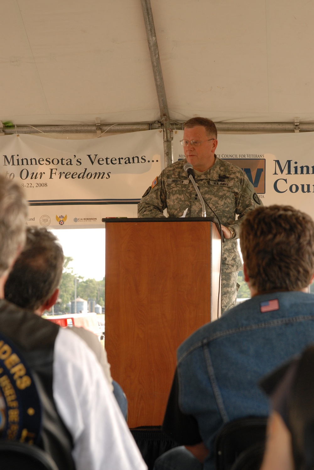 Minnesota Assistance Council for Veterans hosts fundraising event