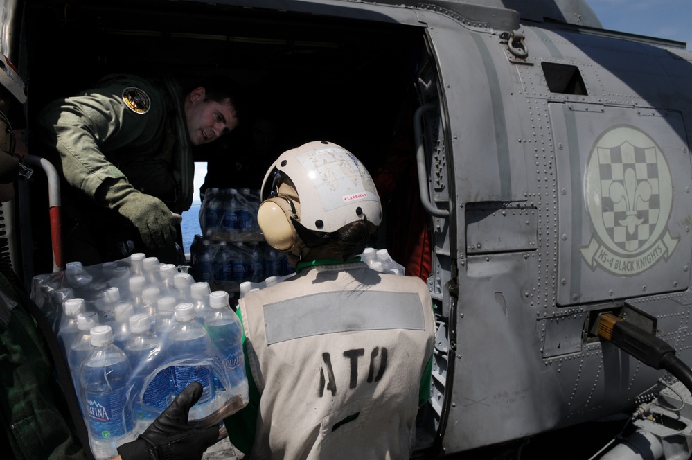 Sailors conduct typhoon relief efforts in Philippines