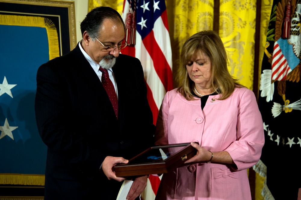 Monsoor family receives Medal of Honor