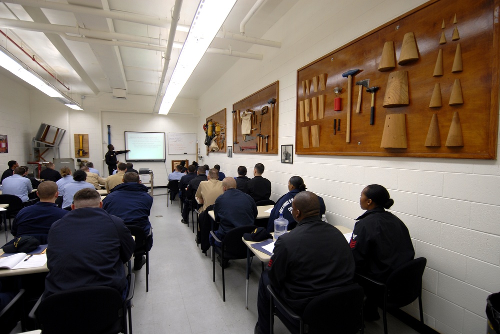 Sailors learn damage control principles