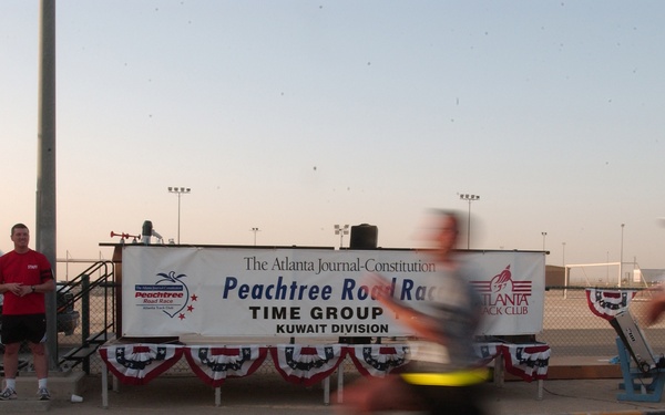 Thousands run Peachtree in Kuwait