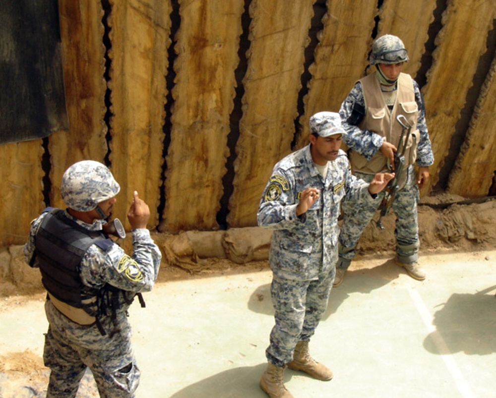 Iraqi National Police NCOs lead from front