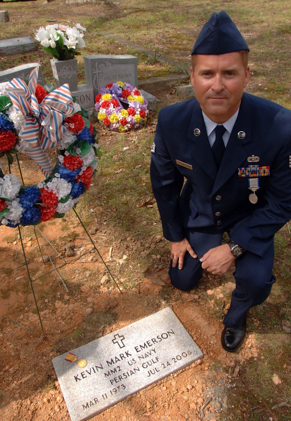 Soldier visits gravesite of fellow Soldier
