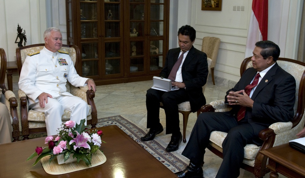 Cooperation between U.S. and Indonesian militaries