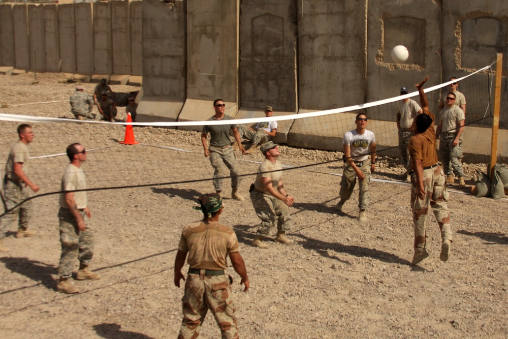 MND-B Soldiers share July 4 celebration with IA partners