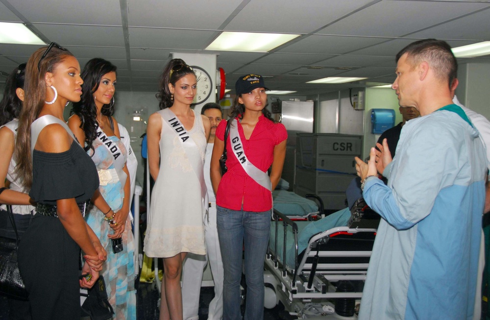 Miss Universe contestants visit Operation Smile patients