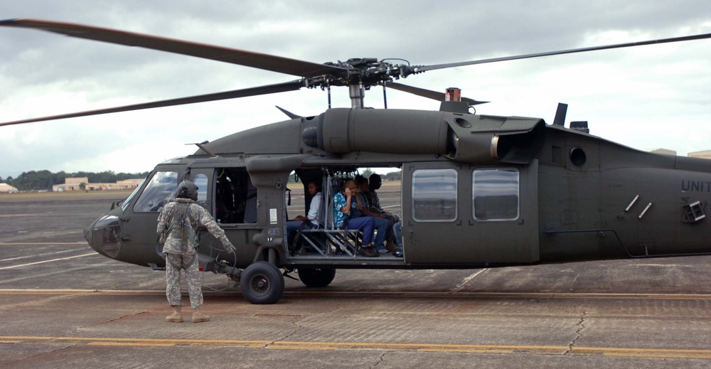 Spouses buckle in for Blackhawk orientation flights